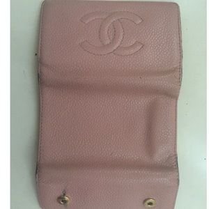 CHANEL Accessories - Vintage Chanel Pink Caviar Leather Keychain Wallet CHANEL Accessories - Vintage Chanel Pink Caviar Leather Keychain Wallet
